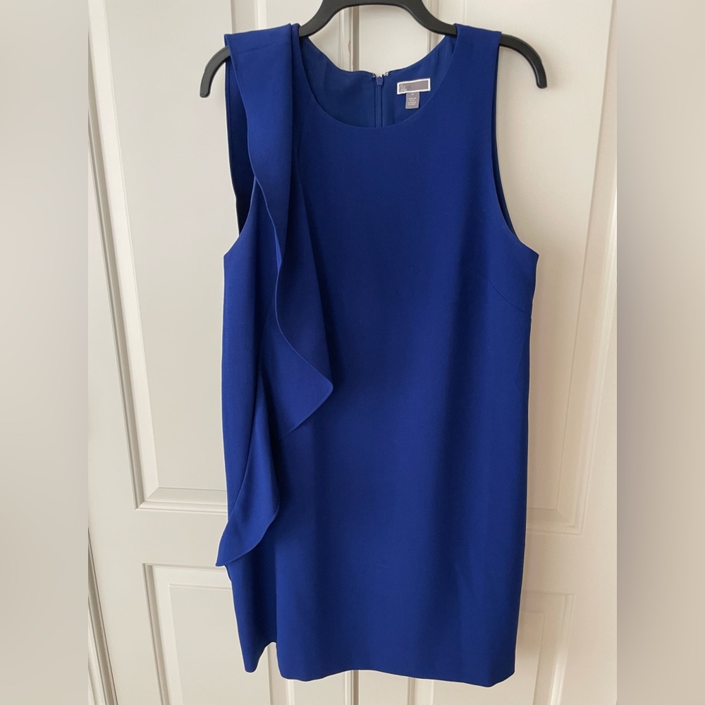 Gorgeous blue asymmetrical sleeveless dress